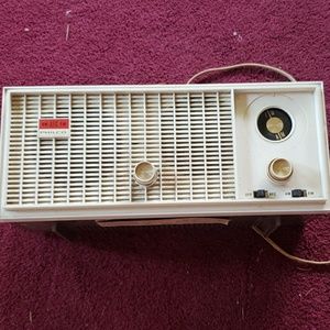 Vintage Philco AM/FM TABLE RADIO